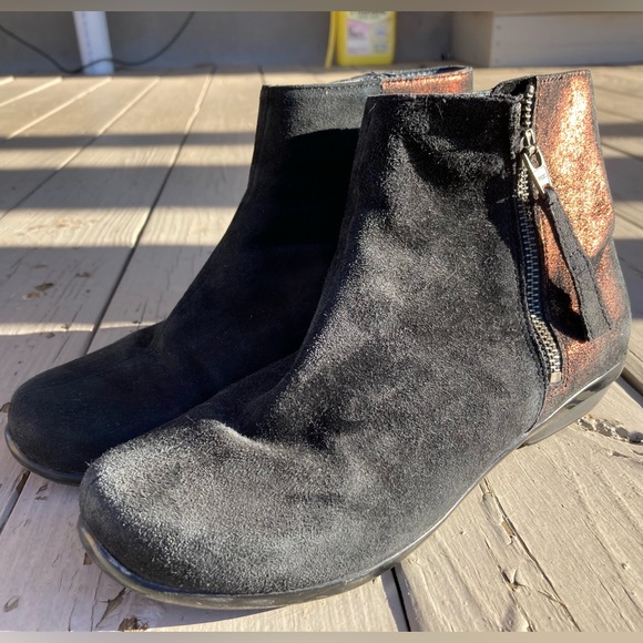 DANSKO 😍 black suede & leather Otis booties • size 37 US size 6.5/7 •beautiful - Picture 7 of 8